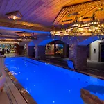 Mountain Diamond Resort