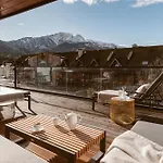 Mountain Diamond Resort